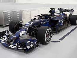 In den letzten tagen wurde. Formel 1 Red Bull Und Aston Martin Stellen Neues Auto Vor