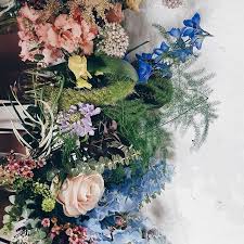 Pin By Fengxu Ho On Flower Bespoke Bouquet Luxury Flowers Floral Wreath