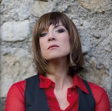 Play cristina donã hit new songs and download cristina donã mp3 songs and music album online on gaana.com. Cristina Dona E Le Molecole Liquide Concerto Evento Al Paese Alto Cronache Picene