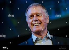 Glenn Hurst's Instagram, Twitter & Facebook