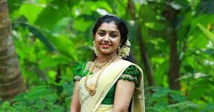 Buy kerala tissue set saree and traditional dresses online for onam onam sarees with blouses are the best gifting option for a malayalee. 21 Trendy Green Kerala Saree Blouse Designs To Try In 2019 Bling Sparkle
