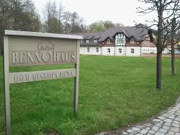 Historisches 1763 er­warb peter august von schönberg das rittergut schmochtitz. Bischof Benno Haus Schmochtitz Bischof Benno Haus Bautzen Holidaycheck Sachsen Deutschland