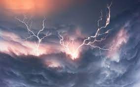 (archaic) bad luck, mishap, trouble, affliction, predicament. Prognoza Meteo O FurtunÄƒ Cu GheaÅ£Äƒ Loveste Romania In Ce Zone Va Fi PrÄƒpÄƒd