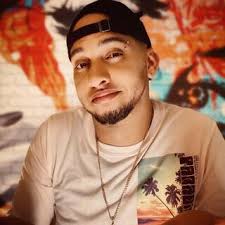 Download Victor Rey Musa album songs: Dale