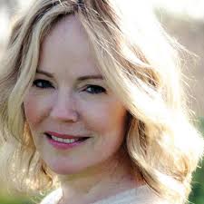 FROM CHAOS INTO ART: FINDING AND SHAPING THE LARGER STORY with Dani Shapiro 