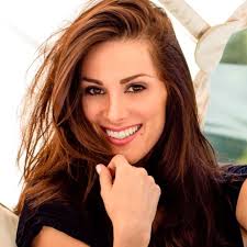 She is also in an adorable relationship with maya bishop, the station 19 captain. Stefania Spampinato E Un Attrice Italiana Divenuta Famosa Per Il Suo Ruolo Di Carina Deluca In Grey S Anatomy Greys Anatomy Greys Anatomy Cast Jessica Capshaw