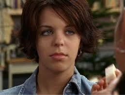 Question, was there an episode that explained why Ashley Kerwin went goth?  I can't remember, Tubi doesn't play all of the episodes, they've skipped  some.