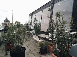 Mitten In Der City In Den Weinbergen Am Stadtrand Oder Direkt An Der Donau Diese 26 Restaurants Mit Aussicht In Wien Werden Dich Umh Aussicht Wien Restaurant