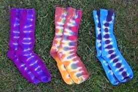 Tye Dye A Pair Of Socks Kids Tie Dye Tie Dye Diy Tie Dye Socks