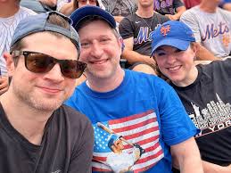 More like C'MON SON!! That's a Knicks win!