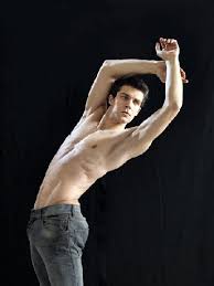 Roberto bolle è il più famoso ballerino italiano di danza classica del mondo, quarantenne piemontese, primo ballerino della scala a milano ma non solo. La Dieta Di Roberto Bolle