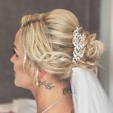 Simple & romantic hairstyle for medium length hair. 30 Beautiful Short Wedding Hairstyles For Brides Bridal Updos Braids