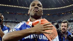 Nos acréscimos o city perdia pela diferença mínima , e enquanto isso o seu maior rival sendo campeão novamente, mas com uma das maiores viradas da historia d. Drogba Deja El Chelsea Eurosport