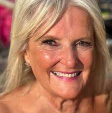 Do you have to book for the seashead if you are going for drinks ? Please