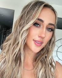 insta vs reality (swipe) but this look from @laurendaniellemua was 🤌