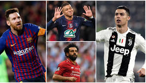 Sepak bola adalah olahraga yang menyenangkan dan banyak dimainkan orang di penjuru dunia. Foto Daftar 10 Kandidat Pemain Terbaik Fifa 2019 Dunia Bola Com