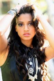 Samantha Logan