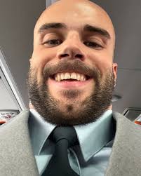 Felt cute, might delete later 🤭