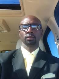 Larry Downs Jr (@ldeezy83)