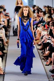 Use a volumizing shampoo and work it well into your hair before rinsing. How To Crimp Your Hair Without Crimping Irons
