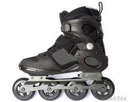 While it's true that roller skates have a wider base of stability, the roller skate plate itself is fairly short and extends from just under the toe to the heel. What Is The Difference Between Roller Skates And Roller Blades
