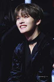 Lee min ho, known by his stage name 'lee know', is dancer and vocalist in the boy group stray kids. Cloudsummer On Twitter Stray Kids Stray Kids Lee Know Stray Kids Minho