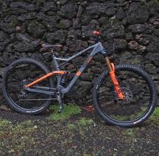 Denna gång gäller det den komplett nya cube stereo 150 c:68 tm som vi har fått prova. Stereo 150 C 68 Tm 29 Cubebikes Becube Hitthetrail Stereo Stereo150 One50 29 Mountainbike Biking Mtb Bike Mtb Bike Enduro Mtb