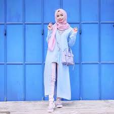 Nah, kalau fashion item yang satu ini pasti tidak asing lagi untuk kamu. 5 Cara Berpakaian Modis Untuk Wanita Kurus Dan Tinggi