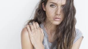 Anna Chase's Instagram, Twitter & Facebook