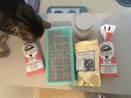 If you're feeding your dog or puppy a raw food diet, use our handy feeding calculator to make sure you're feeding them the right amount. Raw Cat Food Calculator How Much To Feed And Cost Of Raw