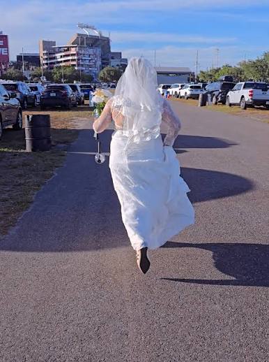 Girl Shows Up in Wedding Dress at Bts Concert | TikTok