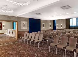 State theatre (teatrul de stat) and ady endre museum are cultural highlights, and some of the area's attractions include aquapark nymphaea and oradea zoo. Doubletree By Hilton Oradea Grosswardein Rumanien Die Gunstigen Angebote