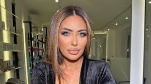 Ana Nikolic's Instagram, Twitter & Facebook