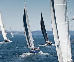 White schooner by Fran Silvestre Arquitectos