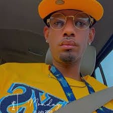 Adrian Lamont's Instagram, Twitter & Facebook