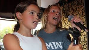 Wilmette Rock House brings karaoke to family level