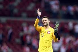 Łukasz fabiański is a polish footballer who plays for english premier league side arsenal and the polish national team as a goalkeeper. Rz2wocanchvesm