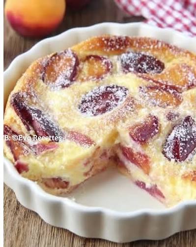 Clafoutis Aux Brugnons Un clafoutis fondant et fruité avec des brugnons moelleux une pâte douce et une touche de sucre glace Ingrédients 6 brugnons 3 œufs 150 g de sucre 50 g