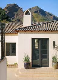 This 16/20 stucco product has a mix of 16 and 20 grain sand. Stucco Finish Guide Exterior White Stucco Finishes Three Coat Stucco One Coat Stuc Spanish Style Homes White Stucco House Exterior Paint Colors For House