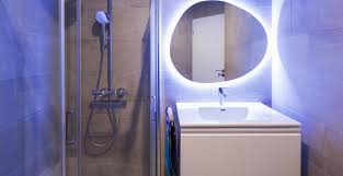 Afin de la métamorphoser et donner une touche particulière à votre salle de bain, nous ne saurons que vous suggérer un plafonnier salle de bain. Eclairage De Salle De Bains Les 7 Erreurs A Eviter A Tout Prix M6 Deco Fr