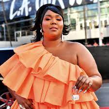 We did not find results for: Lizzo Takes The Tiny Bag Trend To The Next Level At The 2019 Amas Vogue