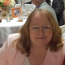 I'm not sure about Candiles. We showed up at 6:00pm. It took 15 minutes to  get a drink order in. After 30 minutes, we asked if we could put our food  order