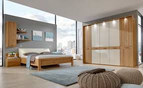 Den notwendigen stauraum und ablageflächen in ihrem schlafzimmer aus massivholz bieten ihnen schränke und nachttische. 4 Tlg Schlafzimmer Eiche Teilmassiv Kaufen Bei Lifestyle4living Mobelvertrieb Gmbh Co Kg