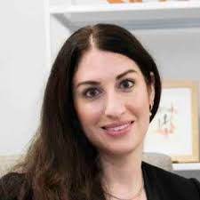 Lesley Michael's Instagram, Twitter & Facebook