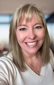 Can anyone help me with a professional looking picture background for job  searching?