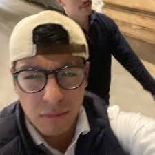 Adrian Haro (@adriianharoo)