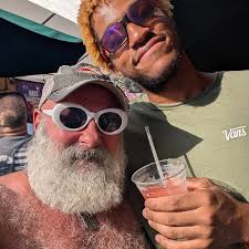 David Maina (@bearsurfs) • Threads, Say more