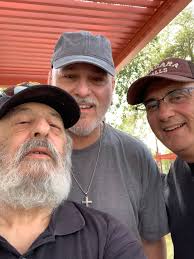 Just a few pictures from the WEEKEND NIAGARA FALLS PICNIC/Arizona. Good  food and great people. Nice weather. Enjoy. Know anybody?