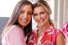 Por que relação de Ana Paula Siebert e Roberto Justus desperta