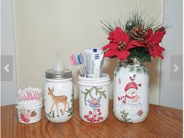 A showy shower curtain is just the ticket for creating the ultimate bathroom oasis. These Snowman Bathroom Sets Will Lift Your Holiday Spirit
